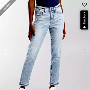 Mom Cuffed Jean
BUCKLE BLACK